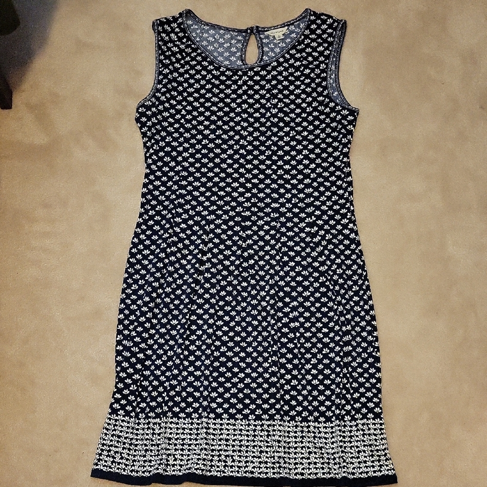 Max Studio Navy and White Floral Print Sleeveless Midi Dress